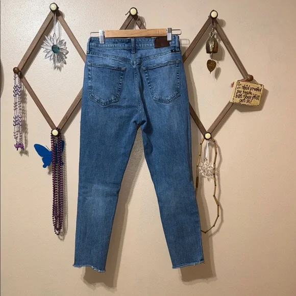 Lucky Brand Blue Cropped Jeans - Picture 5 of 8
